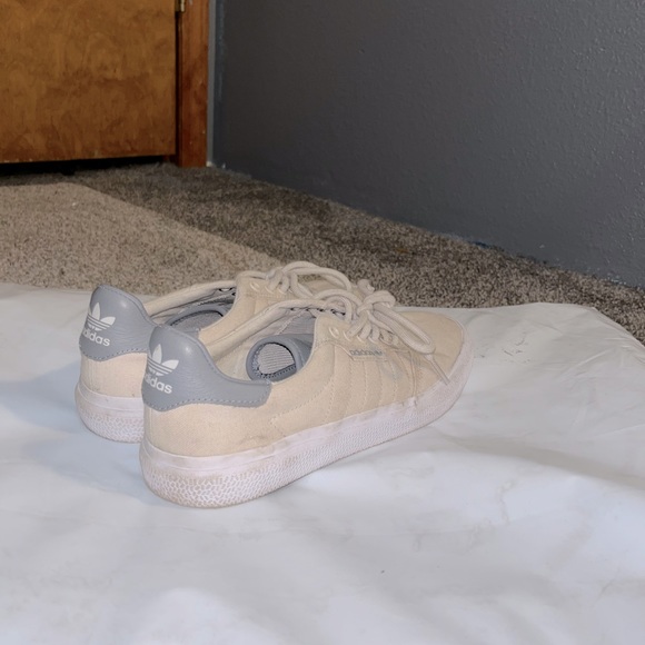 Adidas skateboarding shoes - Picture 1 of 4